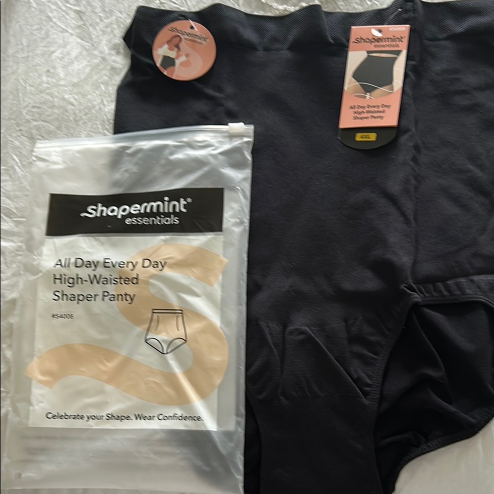 Shapermint essential panty NWT